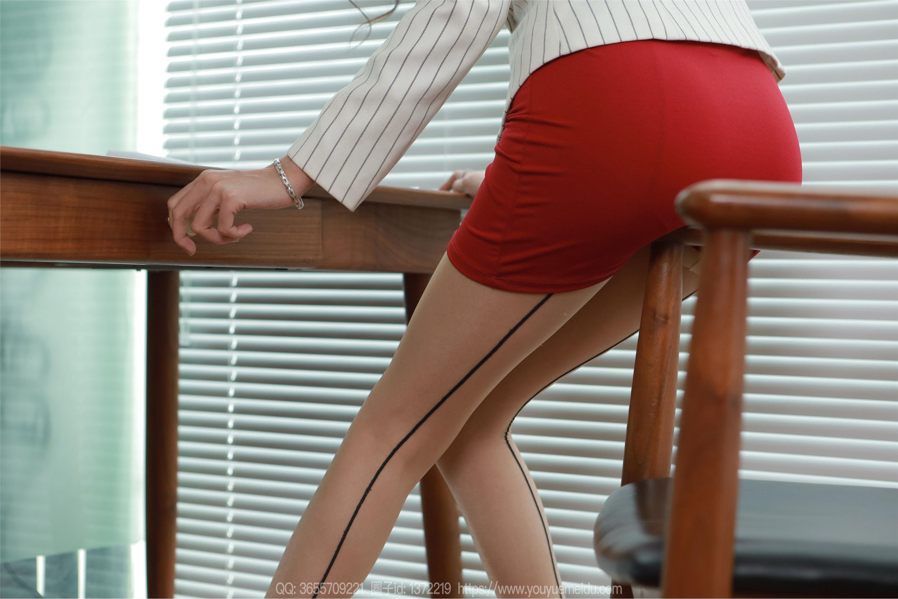 IESS异思趣向  2024.01.02 丝享家 1627 团团《红裙黑线》